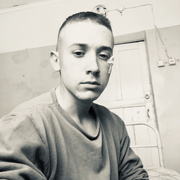 Андрей 20 лет (Стрелец) Остров