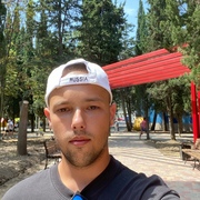Артем, 23, Каменск-Уральский