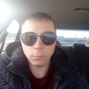 Евгений, 25, Купино