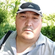 Юрий, 46, Элиста