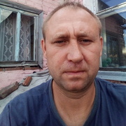 Михаил, 37, Кормиловка