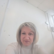 Елена, 54, Губаха