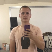 Антон, 24, Батайск
