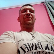 Александр, 42, Кировск