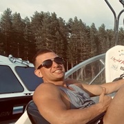 Илья, 32, Санкт-Петербург