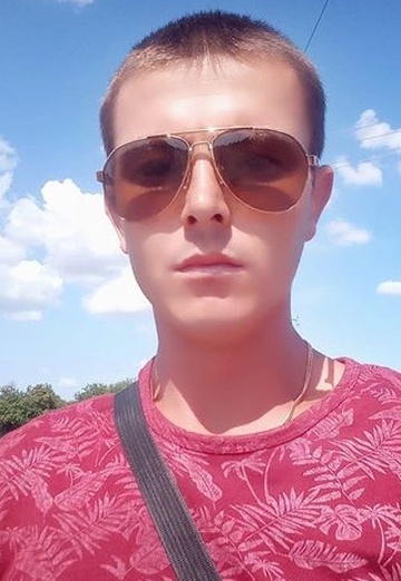 Моя фотография - Анатолий, 30 из Геническ (@anatoliy87359)