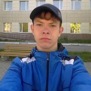 дмитрий, 23, Губаха