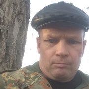 Павел, 46, Сосновка