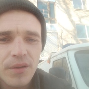 Максим Табулинский, 31, Покровка