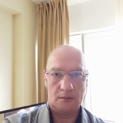 Максим, 47, Москва