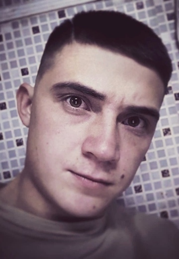 Моя фотография - Евгений, 28 из Сангар (@antoshkinev)