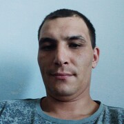 максим, 32, Молчаново