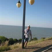 Александр, 33, Березник