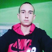 Максим, 25, Покровка