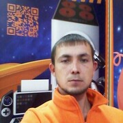 Александр, 27, Николаевск