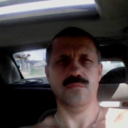Валера, 54, Уяр