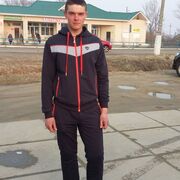Илья, 26, Михайловка (Приморский край)