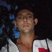 Александр, 32, Белово