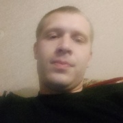 Максим, 24, Новомосковск