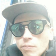 Денис, 39, Александровск