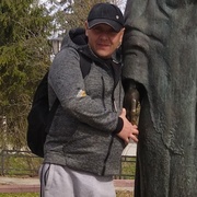 Александр, 37, Волхов