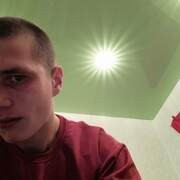 Роман, 23, Артем