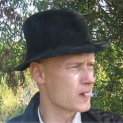 Человек в шляпе 102 Омск