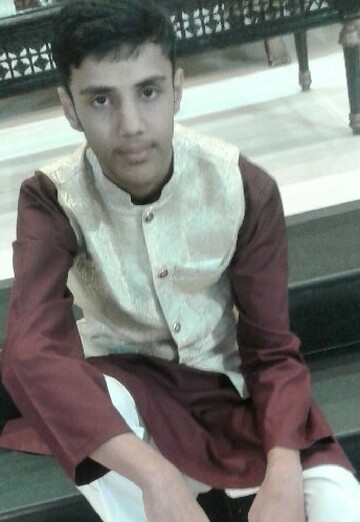 My photo - Taha Naveed, 19 from Karachi (@tahanaveed)