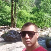 Александр, 32, Белокуриха