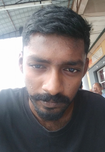 Моя фотография - Yogeswaran, 32 из Куала-Лумпур (@yogeswaran0)