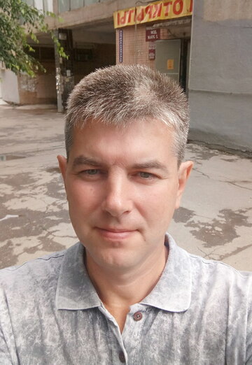 Моя фотография - Валерий, 49 из Новокуйбышевск (@moeimya170)