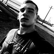 Антон, 25, Калининск