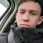 Олег, 22, Луза