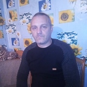 Евгений, 45, Глазуновка