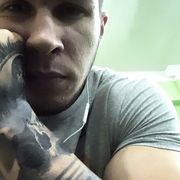 Олег, 25, Большой Камень