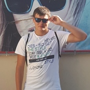 Максим, 23, Крымск