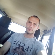 Виктор, 32, Волот