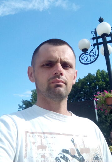 Моя фотография - Віктор, 45 из Ивано-Франковск (@cthusqbnnjn)