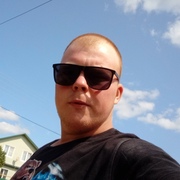Саша, 22, Любим