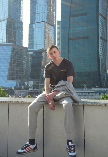 Моя фотография - Евгений, 33 из Санкт-Петербург (@evgeniy195436)