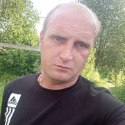 Иван, 31, Окуловка