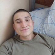Илья, 20, Сергач