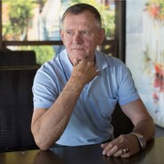 Юрий, 62, Новоорск
