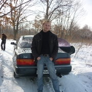виктор, 39, Артем
