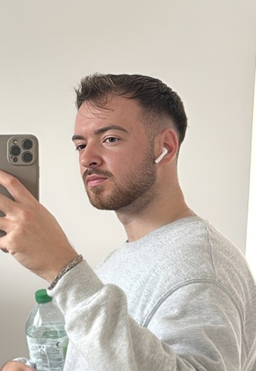 Robert (@robert16634) — my photo № 1