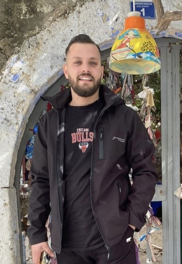 Özgür (@zgr161) — my photo № 1