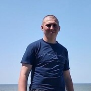 Danil, 22, Губкин