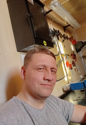 Viktor (@viktor293216) — my photo № 1