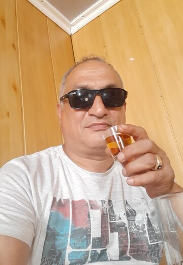 My photo - Sardar

sardar, 54 from Baku (@serdar1738)